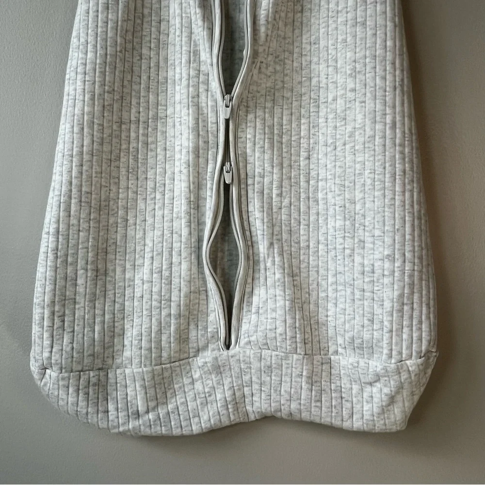 Carter's Baby Unisex SMALL White & Gray Ribbed Sleeveless Sleep Sack Lightweight